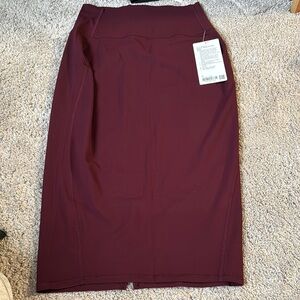 lululemon Align Nulu Slim Fit HR Skirt Garnet Sz8